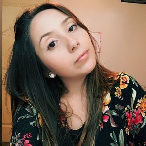 Meet your Posher, Ana carolina